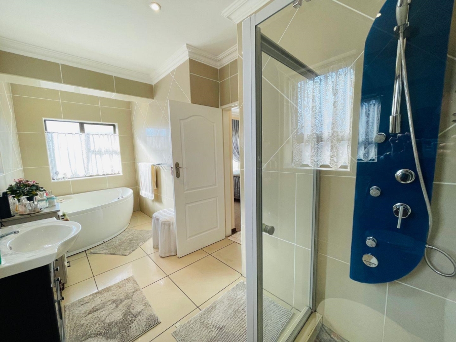 3 Bedroom Property for Sale in Grimbeeck Park North West